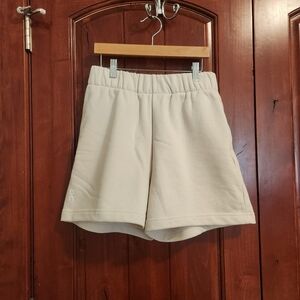 On Running Women's Club Shorts, Small, NWT
